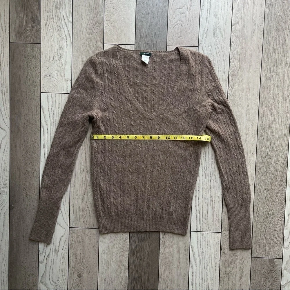 J.Crew Brown cable knit V-Neck women’s Sweater - Picture 3 of 3
